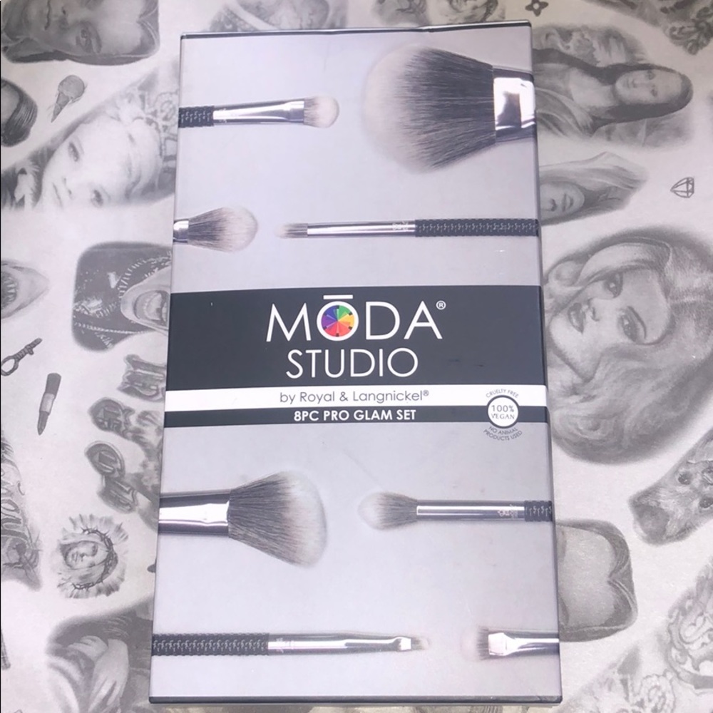 Moda Studio 8pc Pro Glam Brush Set